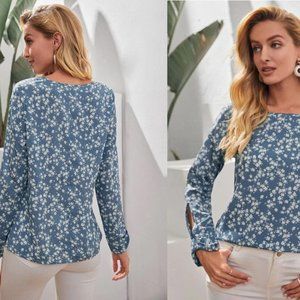 NEW! Size 4 Floral Split Sleeve Top